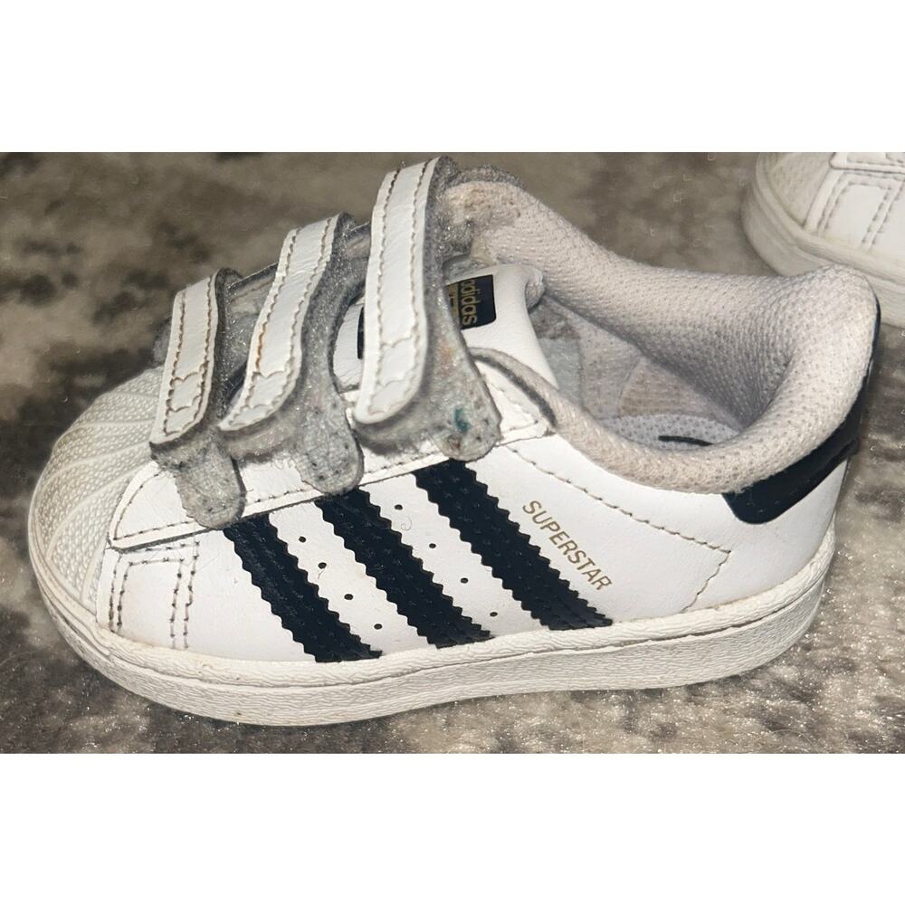 Adidas Superstar Toddler Black & White Sneaker Size 4